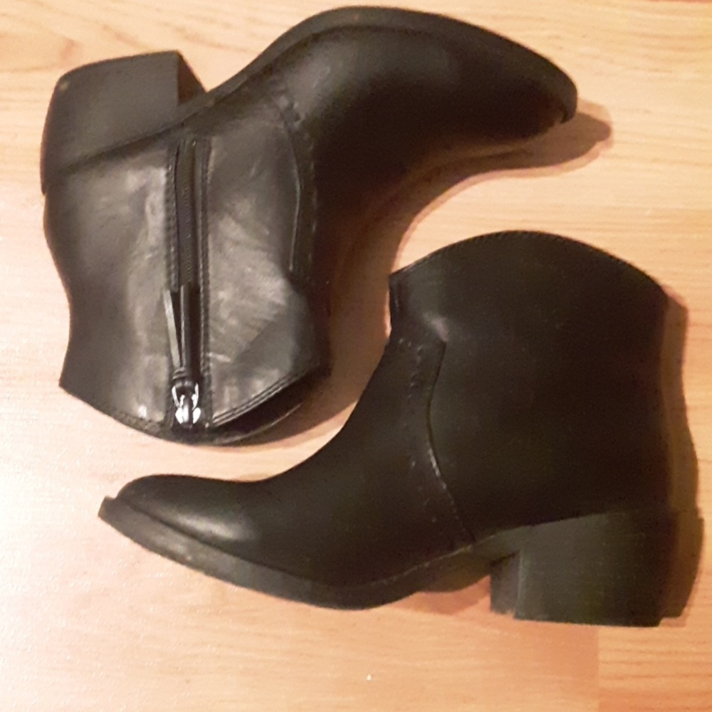 Black boots